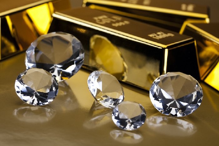 Investing in Diamond vs Gold: What is suitable for you?