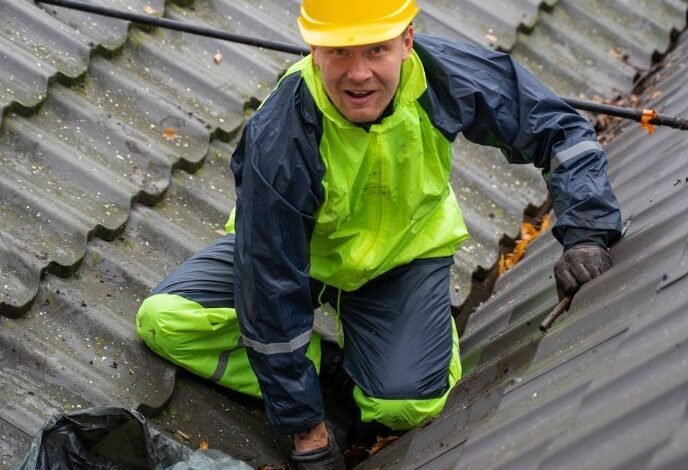 What Are the Reasons for Commercial Roof Cleaning?
